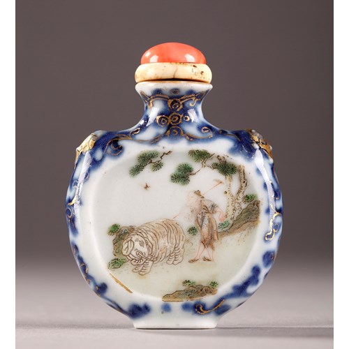 Porcelain snuff bottles - Qing period